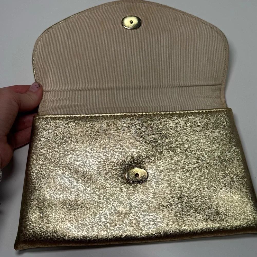 Vintage 1978 Avon Polished Gold Metallic clutch - Picture 4 of 7
